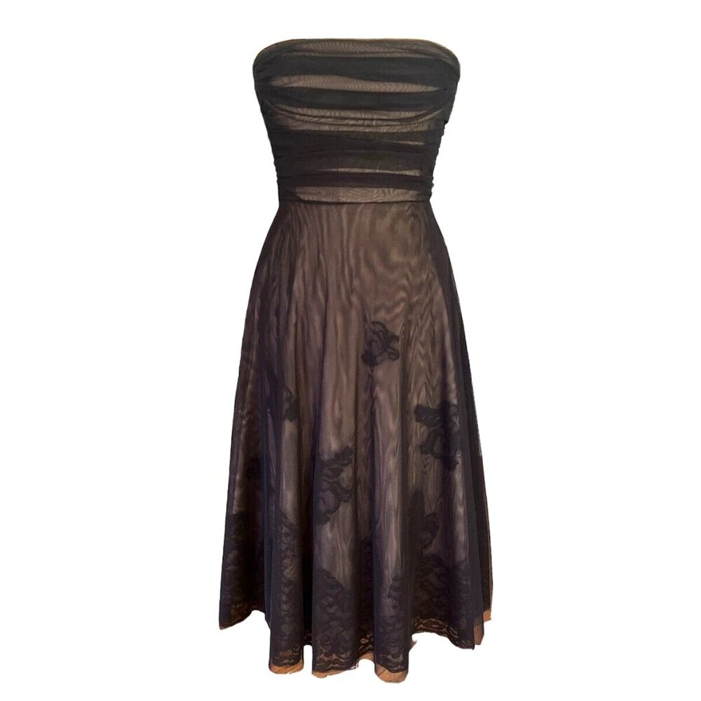 BCBG Max Azria Strapless Tulle Lace Dress . Black and Nude Size 8